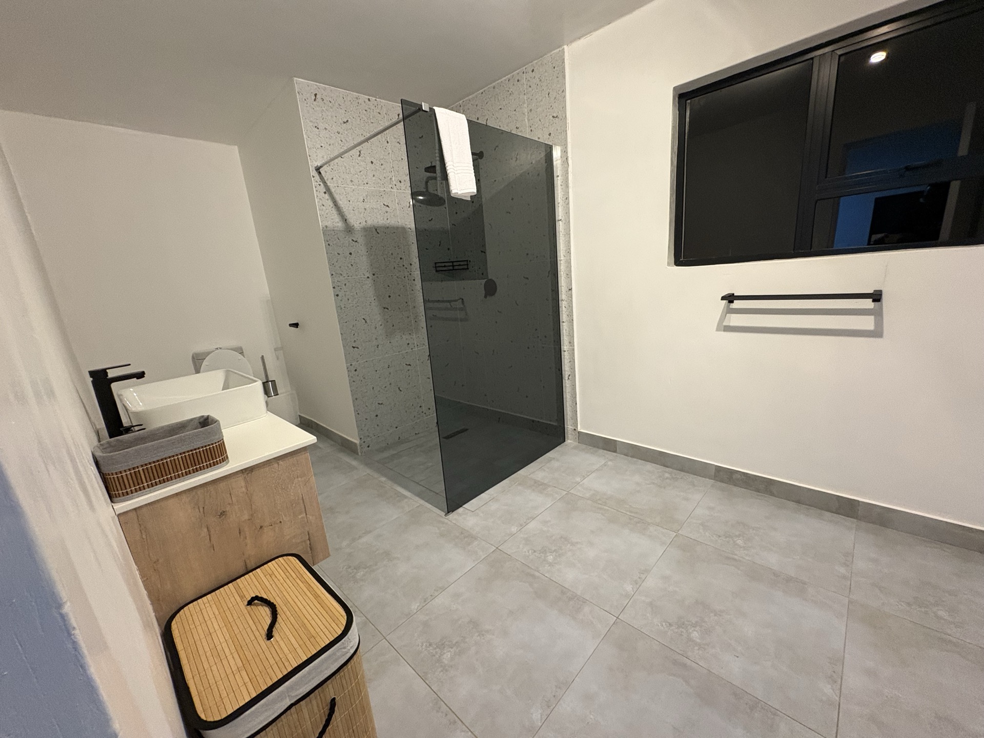 En-suite shower